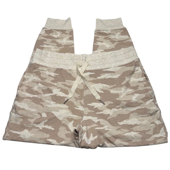 Athleta Pants - Athleta Balance Printed Jogger Tan Camo Women's XL Comfort Athleisure